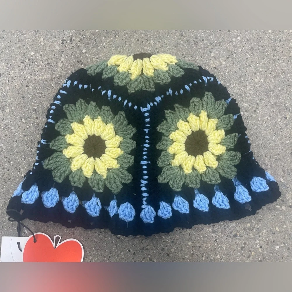 NWT Cider Crochet Sunflower Bucket Hat, stylish cap for looking cute! - Picture 2 of 14